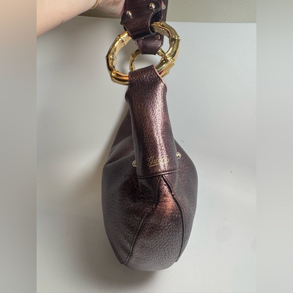 Gucci Bamboo Ring Metallic Purple Leather Shoulder Bag | Crescent Hobo - Picture 6 of 15